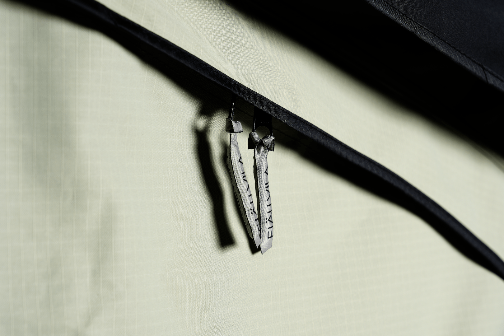 FjällVila UppTackä hardcover rooftop tent - Cloud Dancer