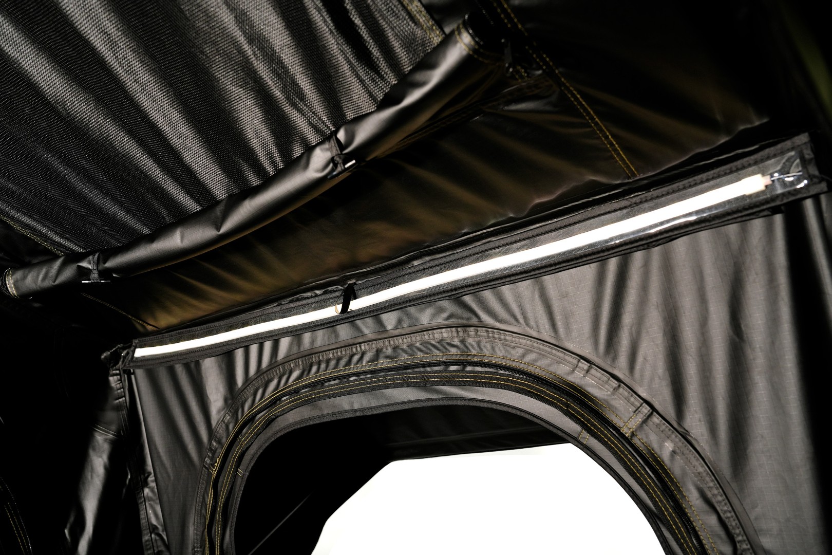 FjällVila Upp Resa 150 3-person rooftop tent