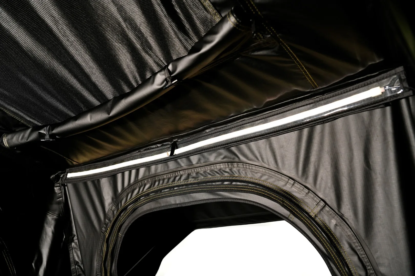 FjällVila Upp Resa 150 3-person rooftop tent