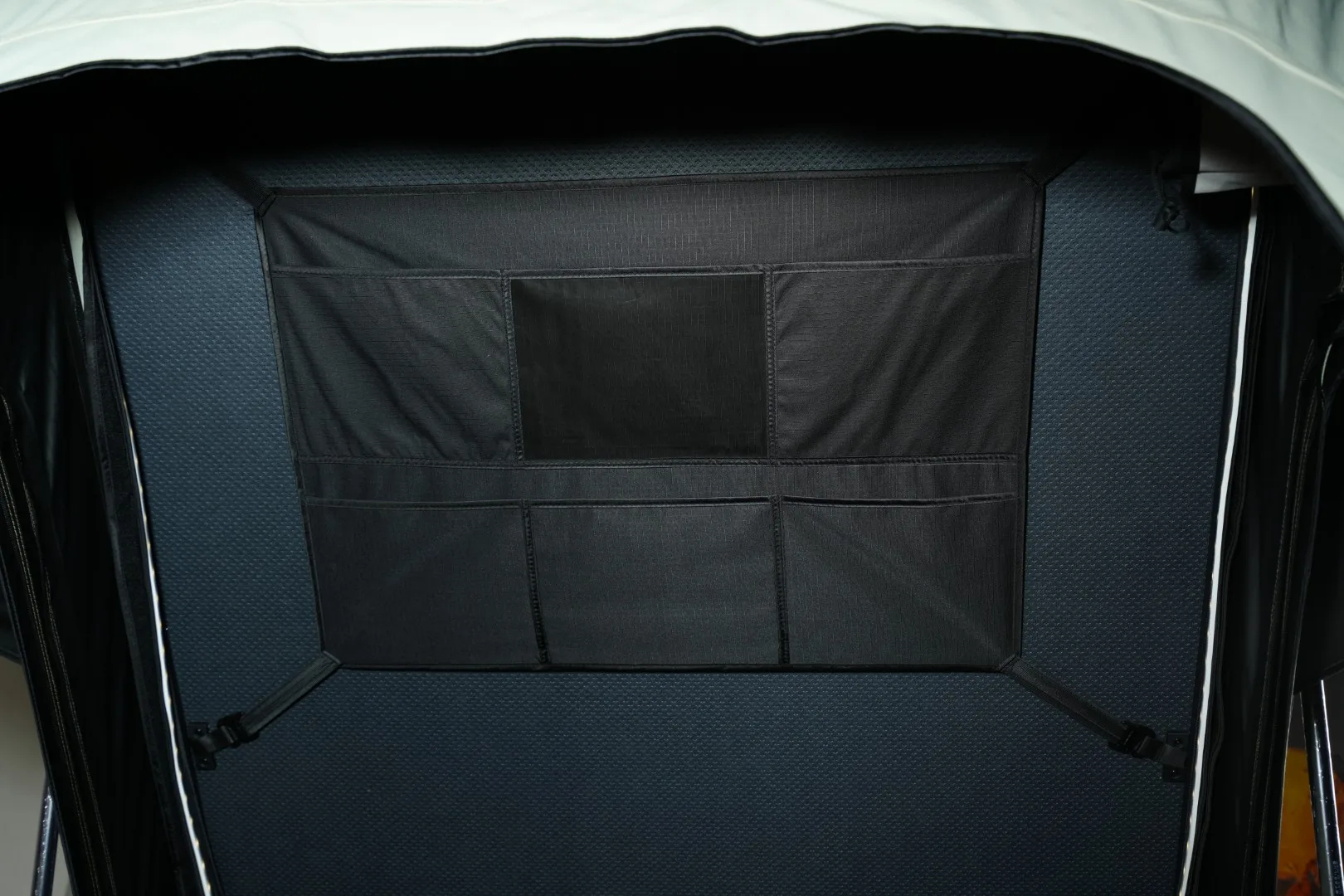 UppTäcka S hardcover roof tent - Black Diamond