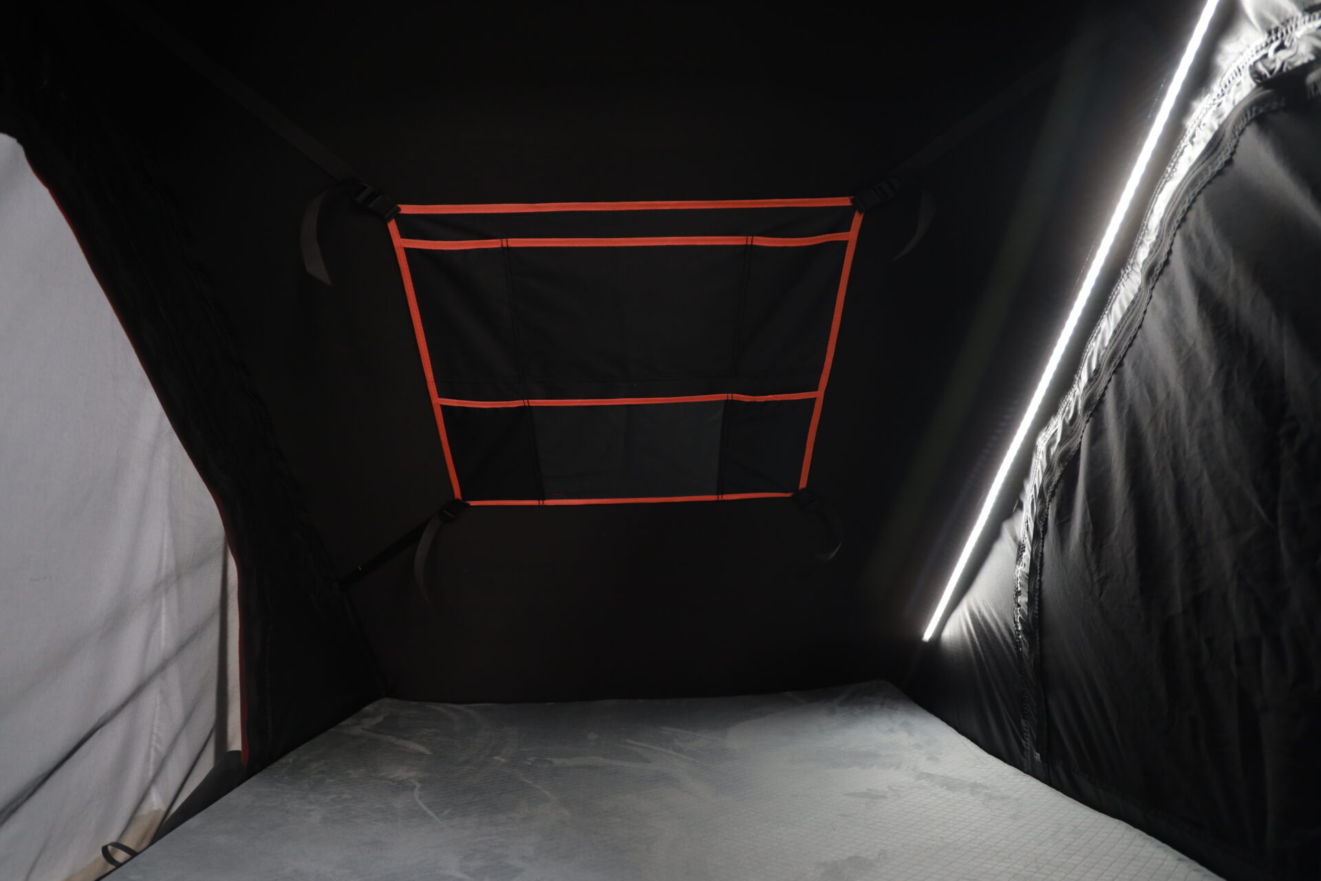 FjällVila UppTäcka Light softcover triangle roof tent