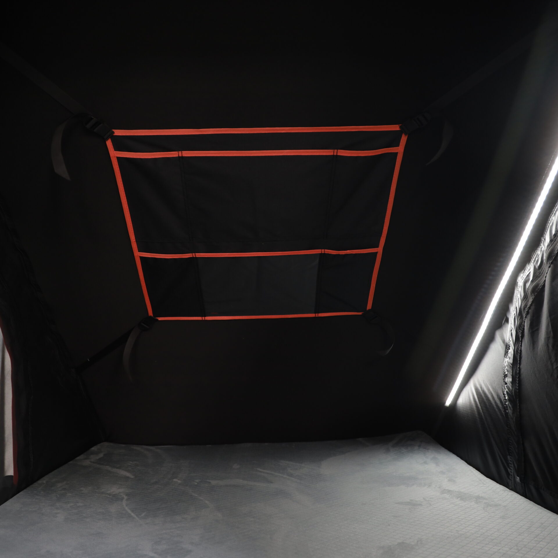 FjällVila UppTäcka Light softcover triangle roof tent